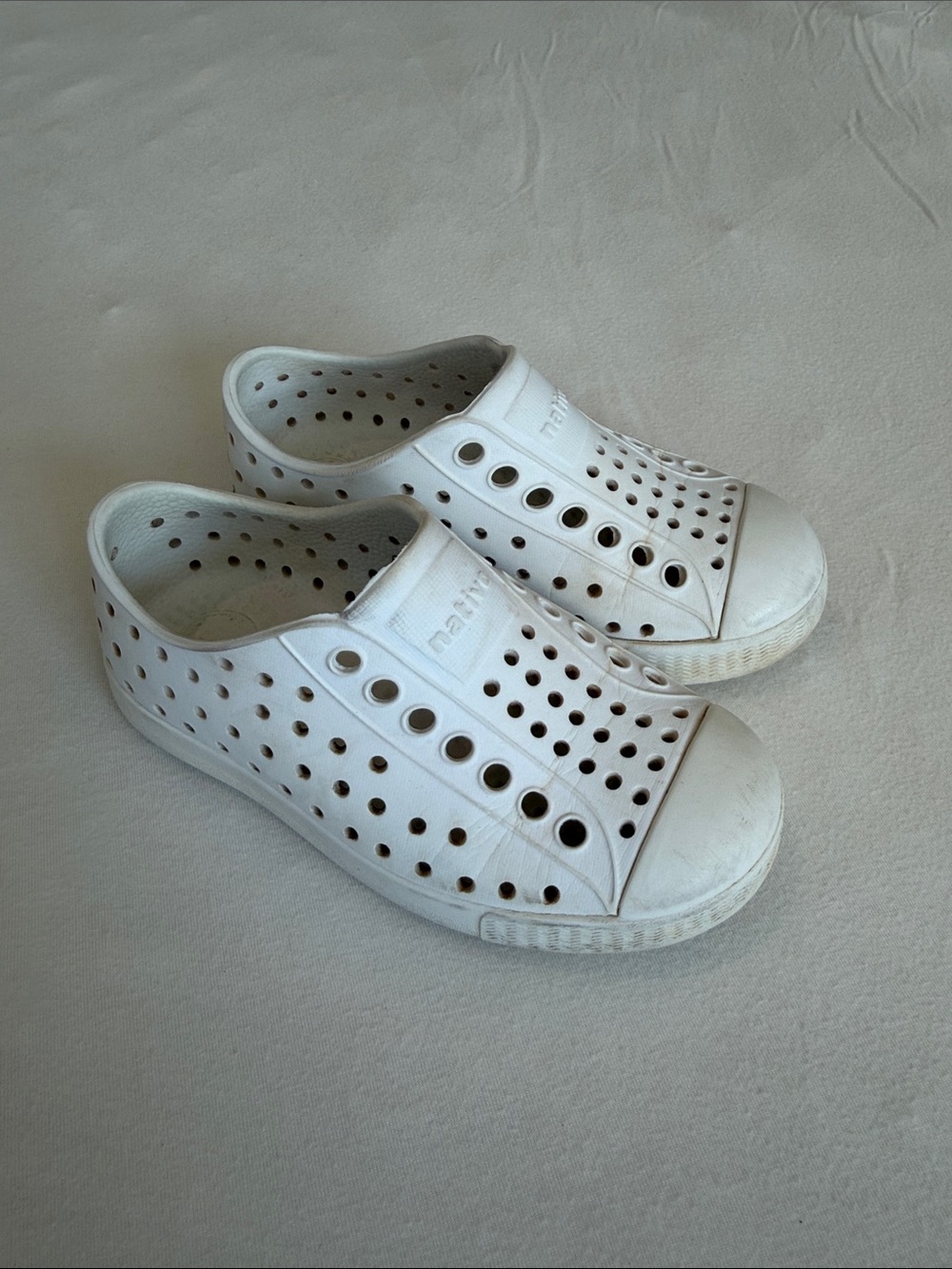 Native Kids Water Shoes Jefferson Slip-On in White Size 8/c8